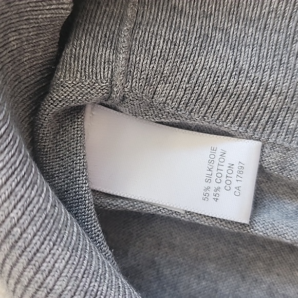 Banana Republic Puff Sleeve Top - Picture 13 of 15